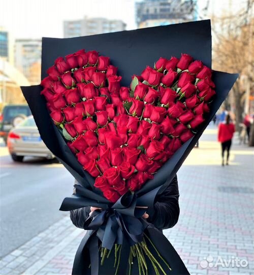 Композиции из Роз в Форме Сердца