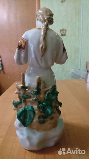 Статуэтка гадание на ромашке СССР