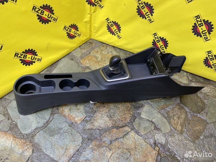 Консоль салона Hyundai Solaris 1.6 MT 2017—2020