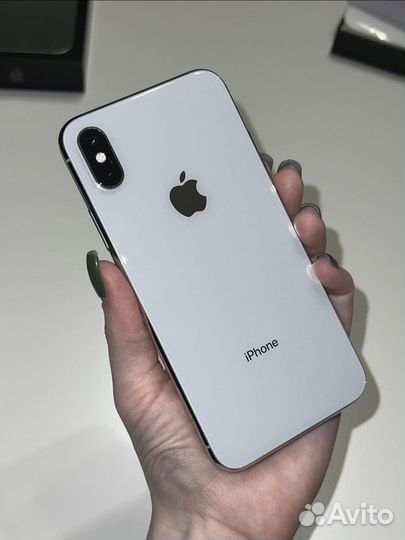 Телефон iPhone 10