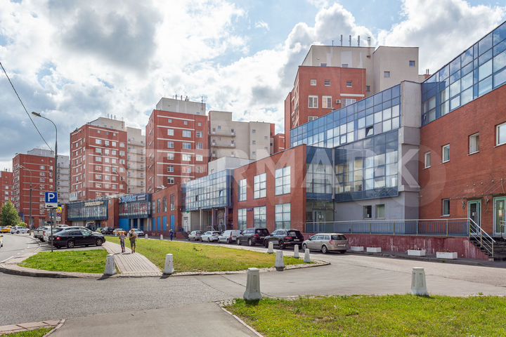 Продам торговое помещение, 3921.4 м²