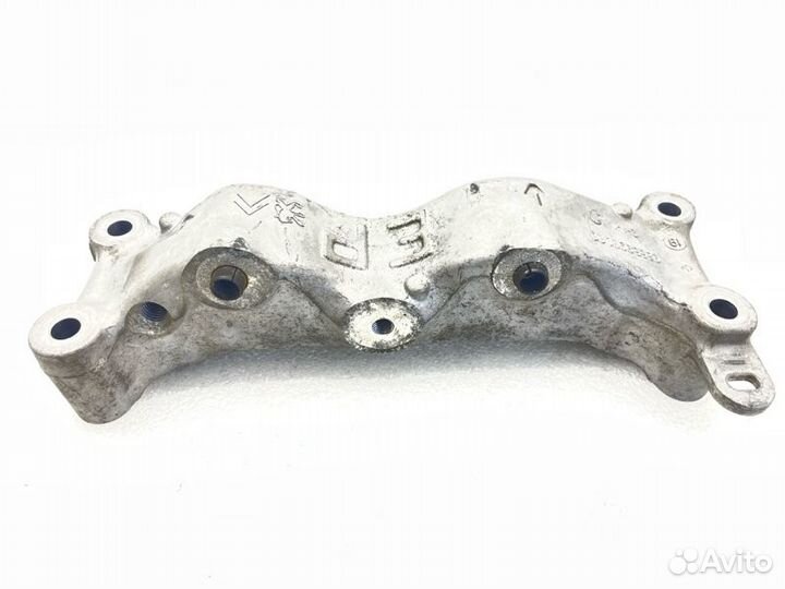 Кронштейн двигателя правый Peugeot 308 T7 1.6