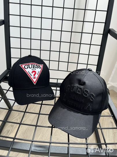 Кепка guess