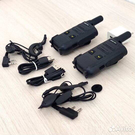 Рация-радиостанция с гарнитурой-наушником
