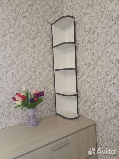 Полка настенная угловая