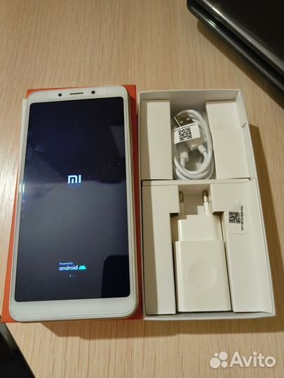 Xiaomi Redmi 6, 3/32 ГБ