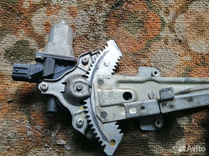 Стекло подъёмник mitsubishi lancer 10