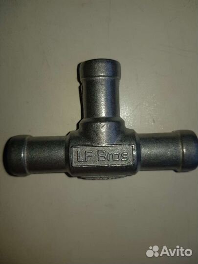 Тройник к предпусковому подогревателю LF Bros