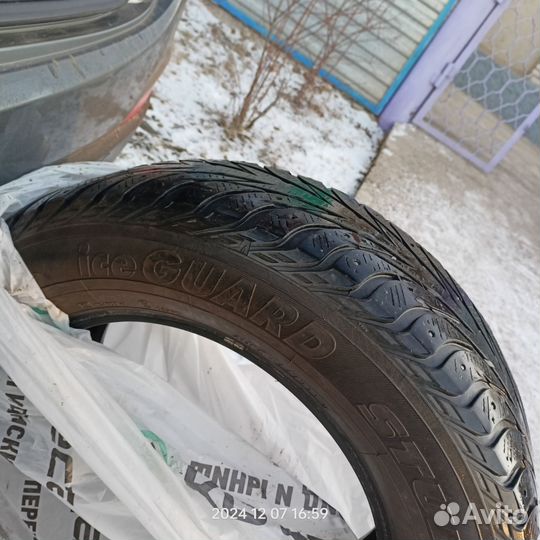 Yokohama IceGuard Stud IG65 225/60 R17