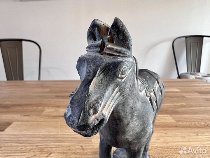 Фигурка лошади