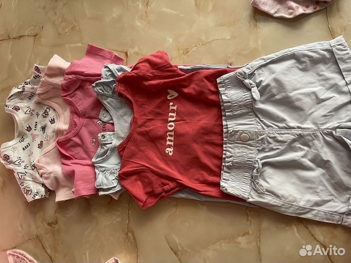 Продам одежду на девочку от 1 года до 1,5 на лето