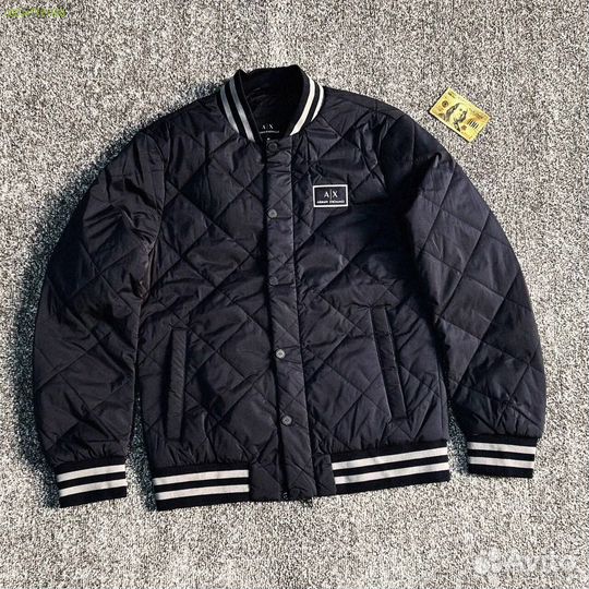 Бомбер Armani Exchange: твой новый стиль