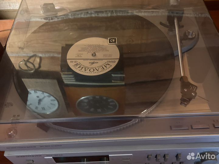 Виниловый проигрыватель