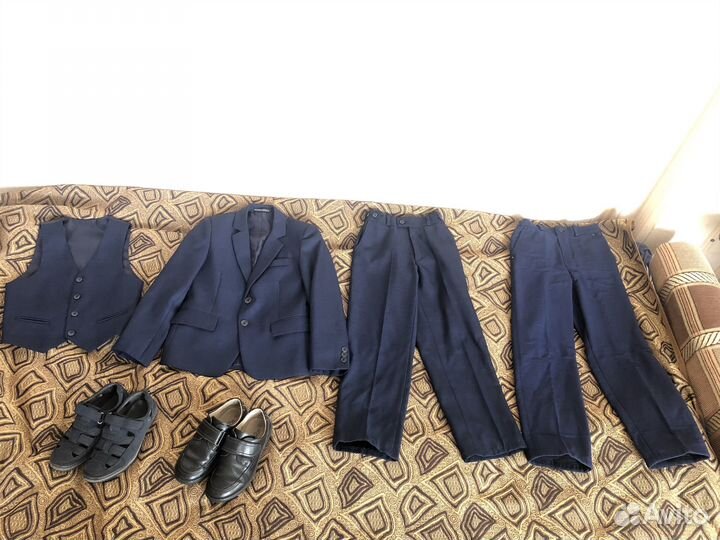 Школьный костюм и обувь на мальчика 7 лет