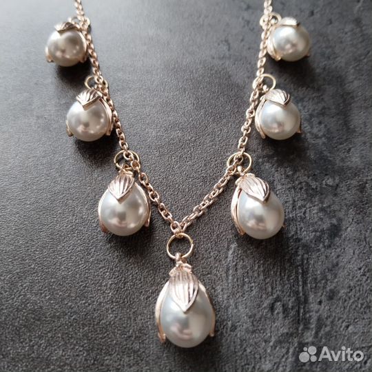 Колье с подвесками ландыши