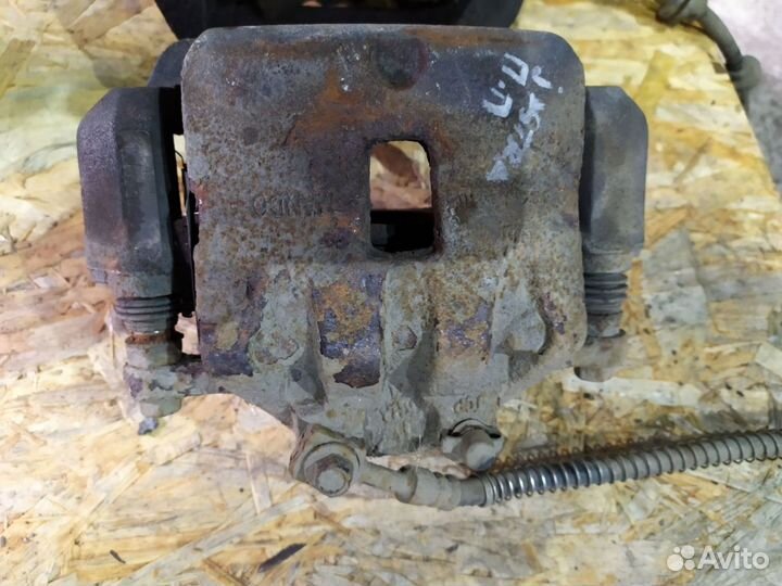 Тормозной суппорт Opel Astra J GTC