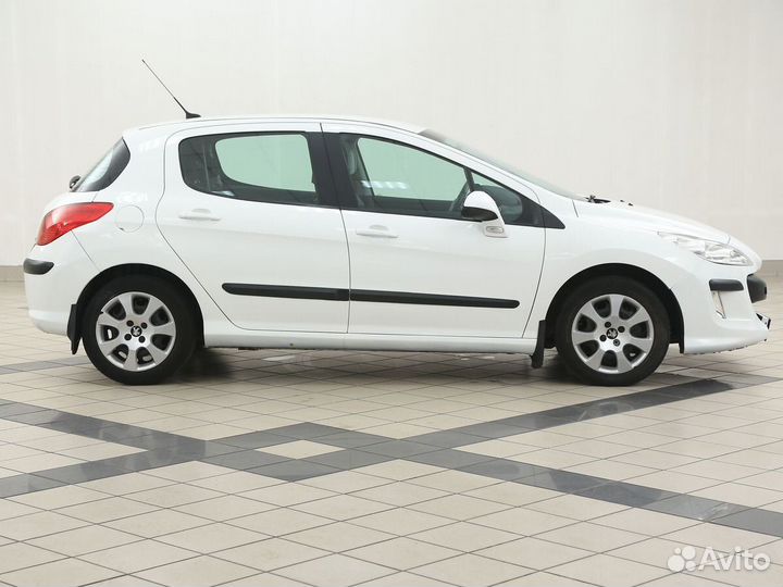 Peugeot 308 1.6 AT, 2010, 140 500 км