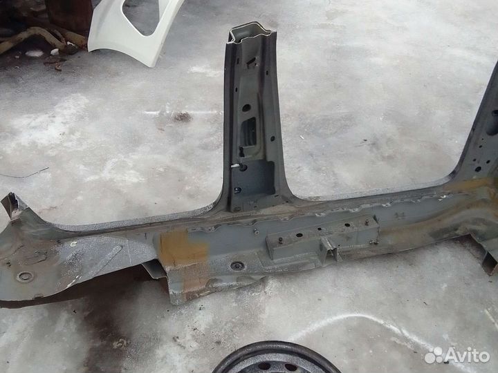 Порог левый Volkswagen polo седан 2012 г в