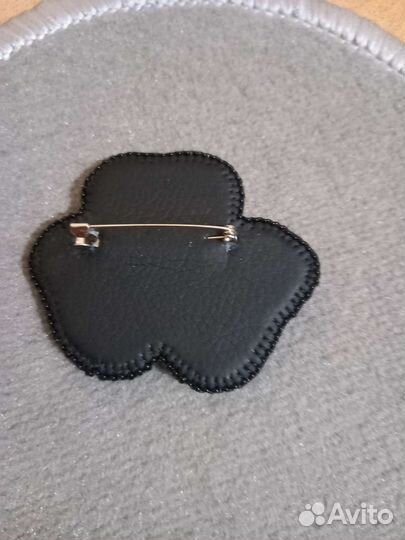 Броши из бисера ручной работы