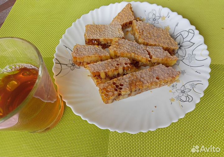 Соты пчелиные