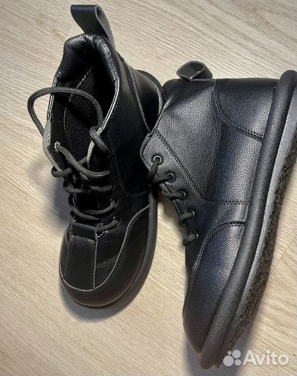 Босоногие ботинки из искусственной кожи