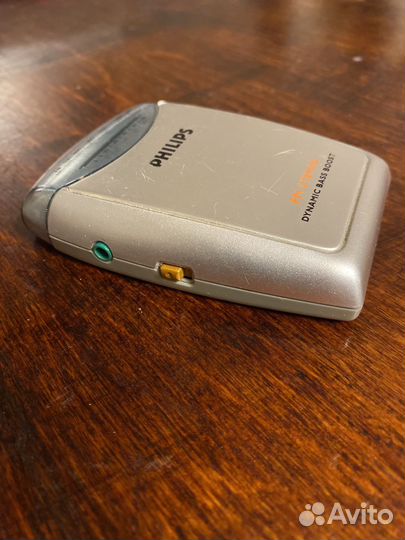 Приемник карманный аналоговый Philips AE6565