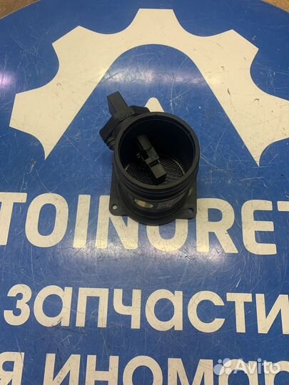 Расходомер воздуха Audi A4 B5 06B133471