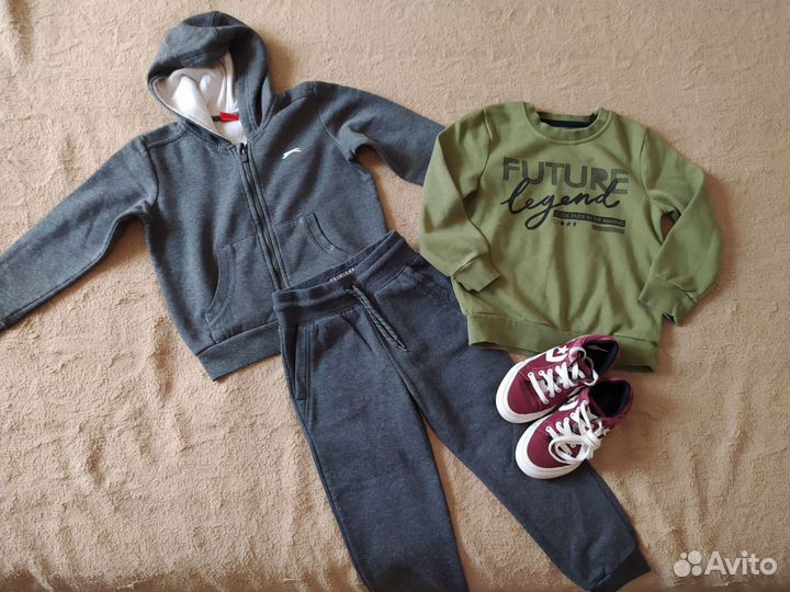 Пакет вещей на мальчика 4-5 лет и обувь