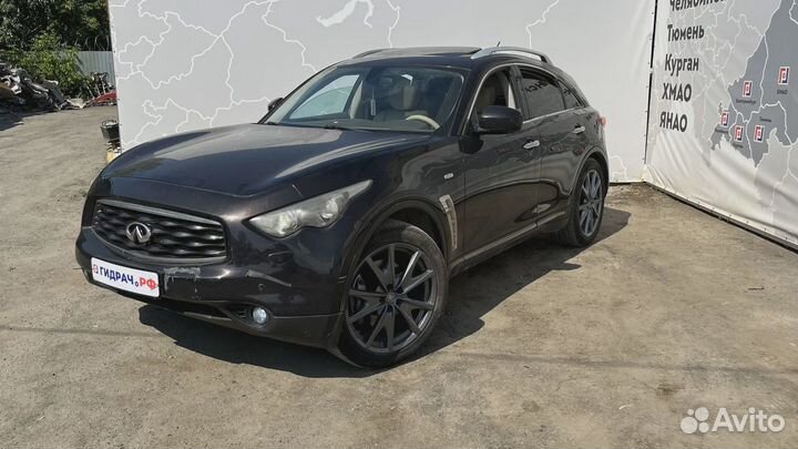 Фонарь задний внутренний левый Infiniti FX50 (S51) 26545-1CH0A