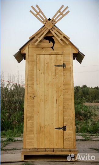 Уличный туалет деревянный DRE448
