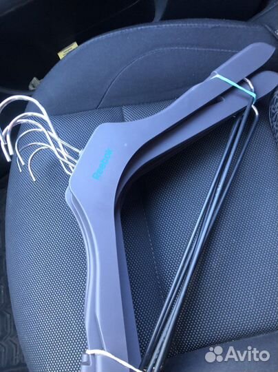 Вешалки reebok