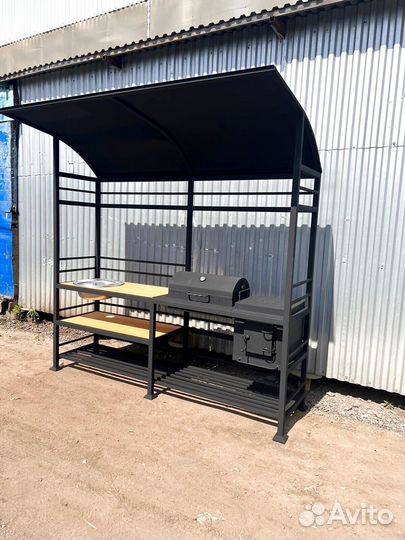 Мангал с крышей