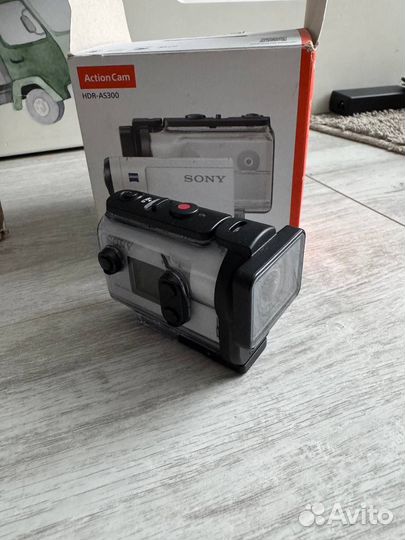 Экшн-камера Sony HDR-AS300 с аксессуарами