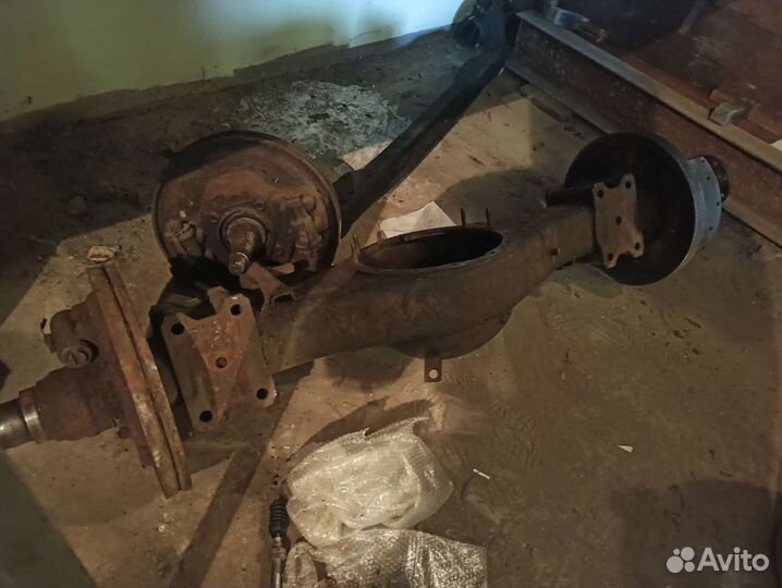 Задний мост от Исузу эльф