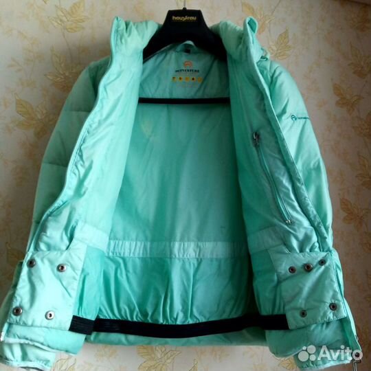 Куртка женская 44