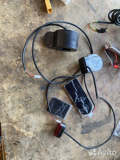 Курок газа для электросамоката и фонарик