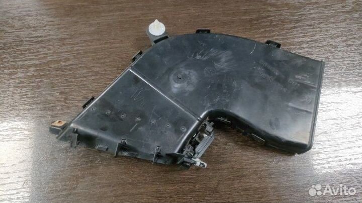 Воздуховод правый Bmw X5 E70 N62N 4.8I 2010