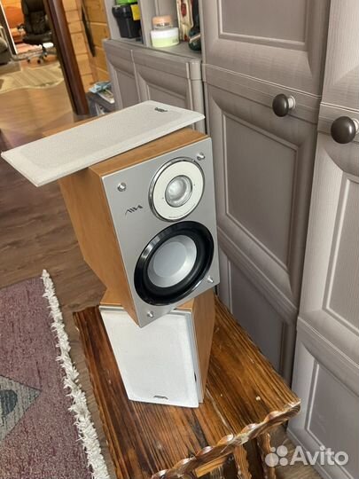 Колонки aiwa полочники
