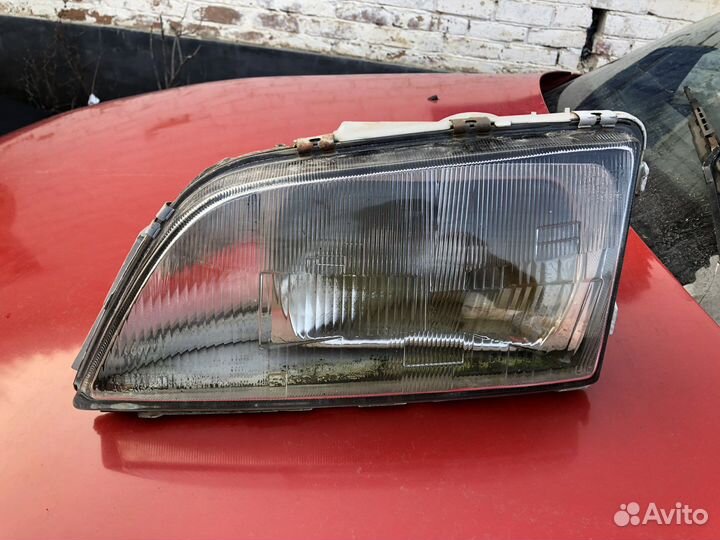 Фары передние Opel Omega A