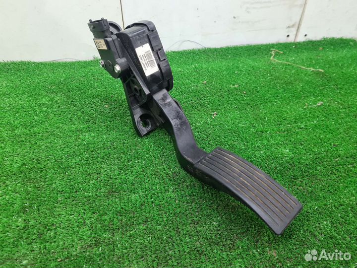 Педаль газа Hyundai Solaris 1 2010-2017 Rio 3