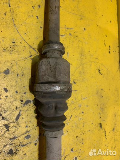 Привод передний правый Peugeot 308 2007-2011