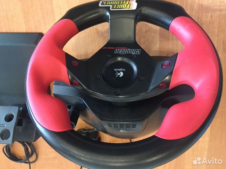 Игровой руль logitech