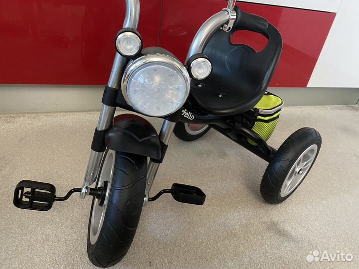 Детский трехколесный велосипед новый