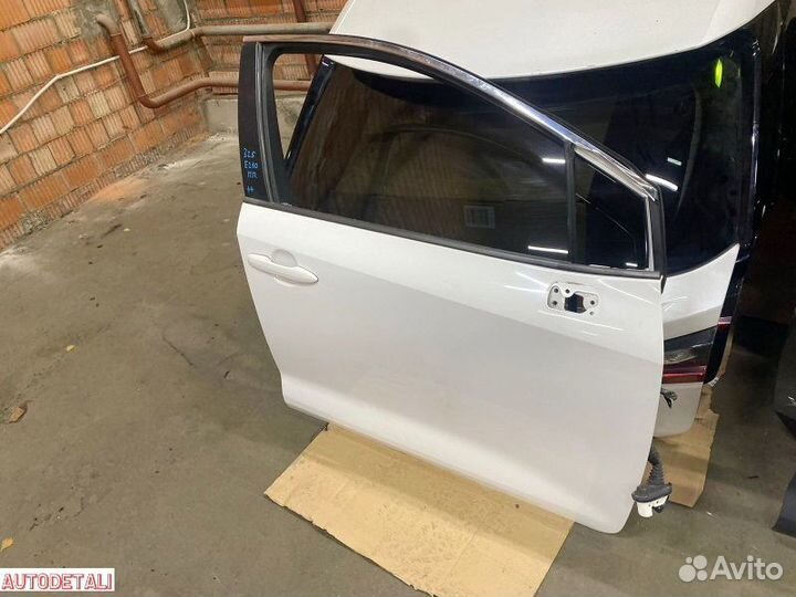 Передняя правая дверь авто Toyota Corolla E210