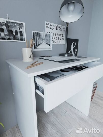 Письменный стол