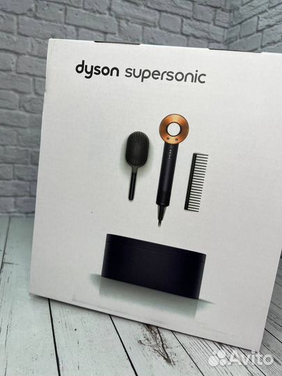 Фен Dyson Supersonic с кейсом