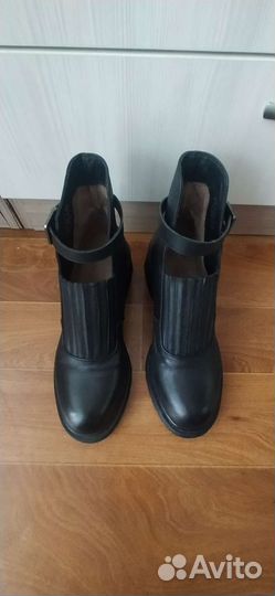 Ботинки 39 р