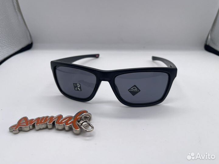 Очки Oakley Holston