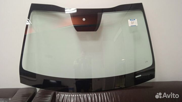 Лобовое стекло на Kia k5 Киа к5