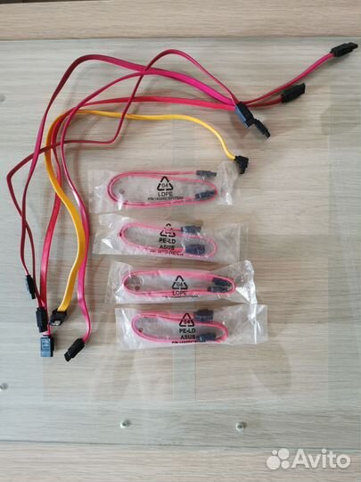 SATA кабель для компьютера